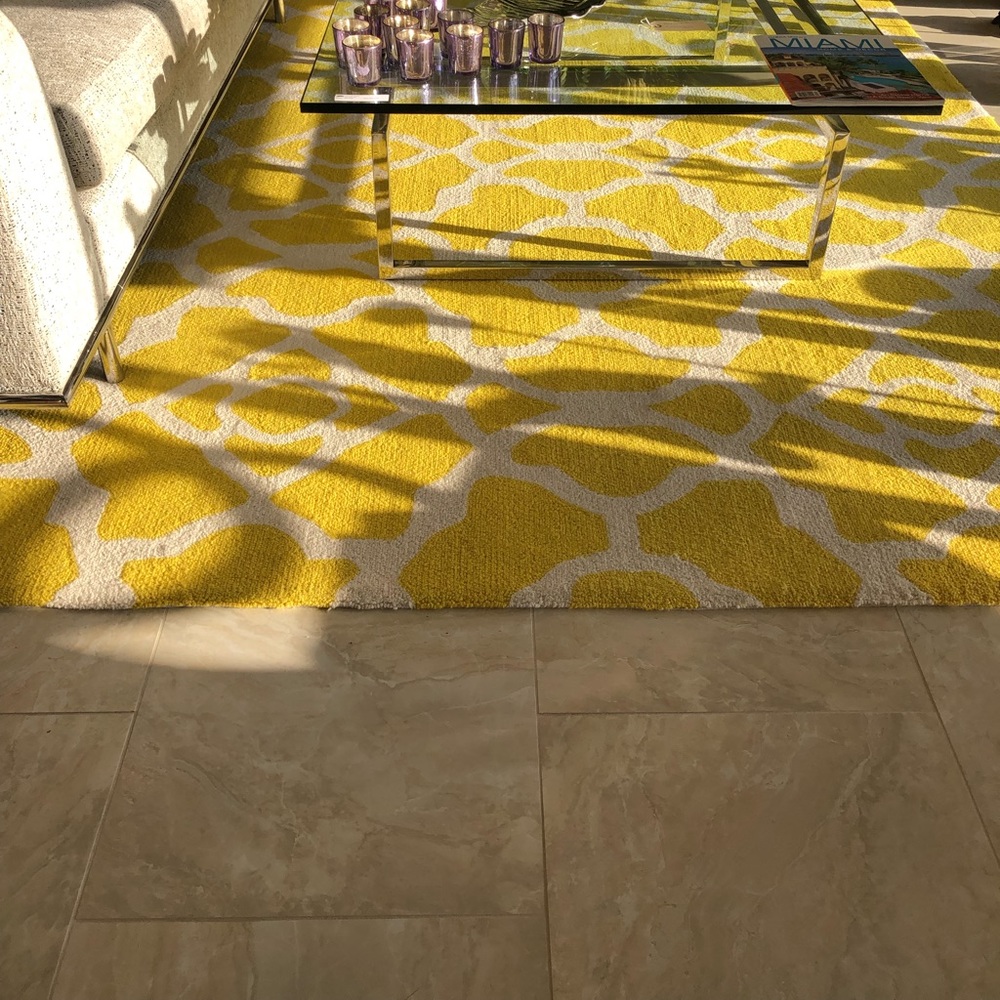 Designer area rug 8x11 in yellow